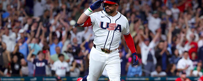 Kyle Schwarber was happy to play hero in Team USA win over Great Britain