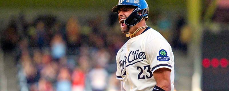 Twins third baseman Royce Lewis’ injury concerns return early in spring training