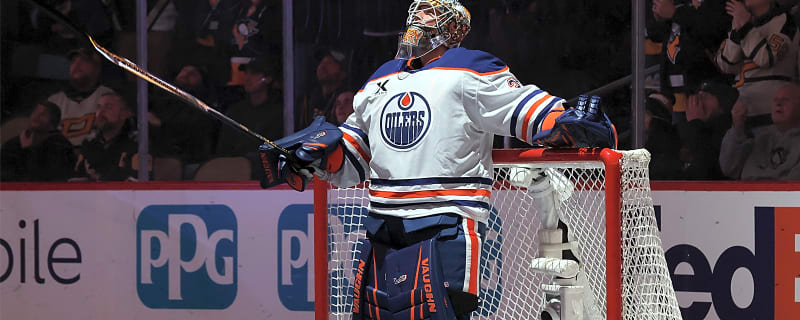 Oilers’ goaltender Tristan Jarry gets murky injury update after leaving Bruins game