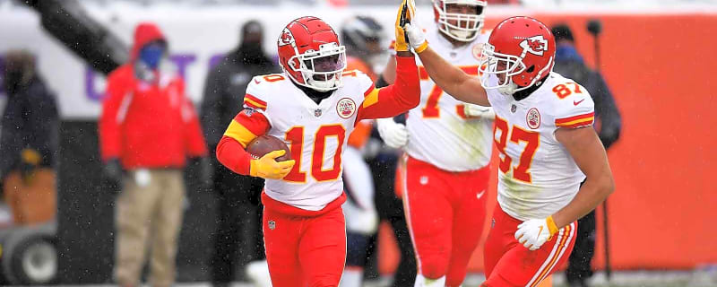 Tyreek Hill drops mic with ‘Goat’ take after Travis Kelce breaks Chiefs franchise record