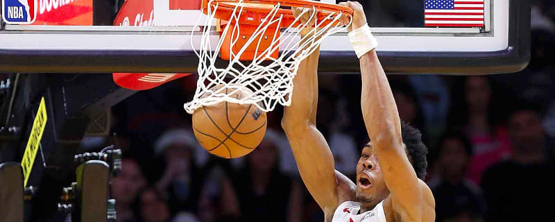 Raptors’ Scottie Barnes goes coast-to-coast for lefty jam