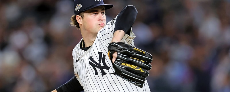 Yankees receive concerning injury update on breakout postseason pitcher