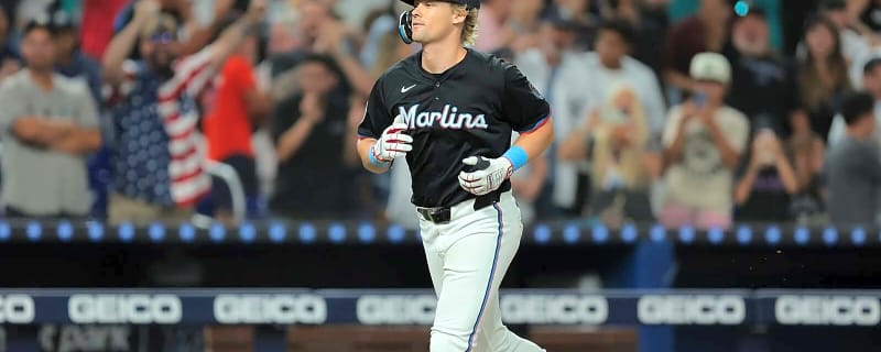 Marlins manager gives murky Kyle Stowers update amid hamstring injury