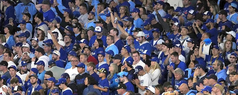 Blue Jays sell over 100k hot dogs on 77-cent night