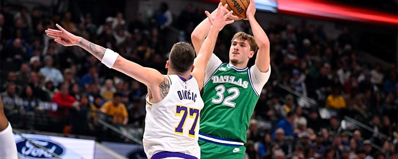 Cooper Flagg doubtful vs. Bucks with Mavericks stuck at airport