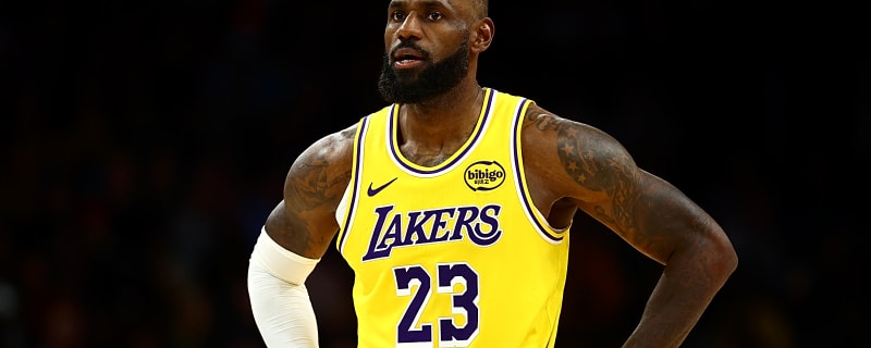 Lakers’ LeBron James suddenly drops ‘love or hate’ message