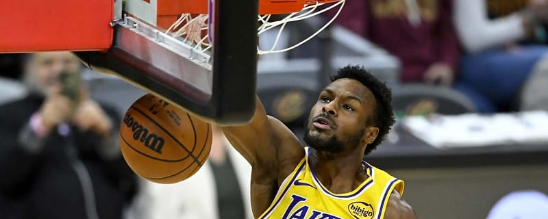 Lakers’ Bronny James gets pregame honor amid LeBron James’ absence