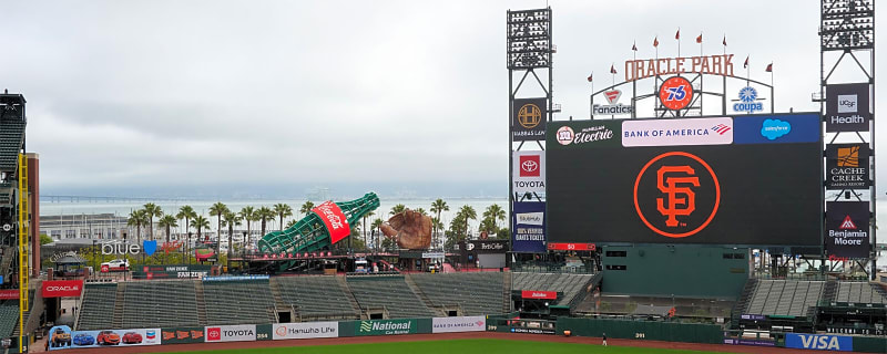 Giants sign top international prospect to contract