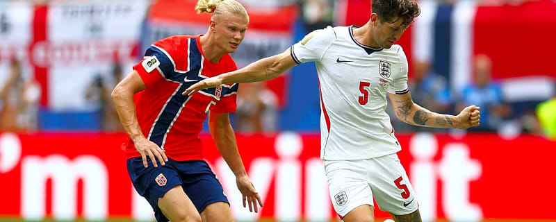 Erling Haaland gets love from Manchester City teammates before Norway-England World Cup match