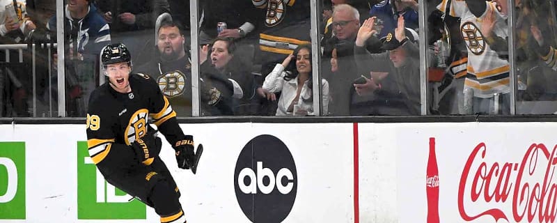 Bruins’ Morgan Geekie somehow scores goal from center ice in Game 2 vs. Sabres