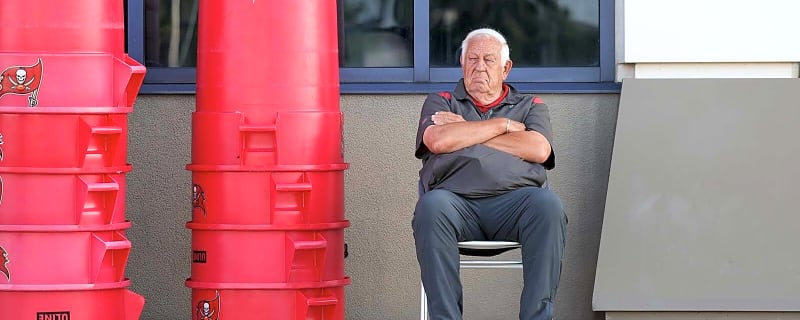 Coaching legend Tom Moore retires after 46 NFL seasons