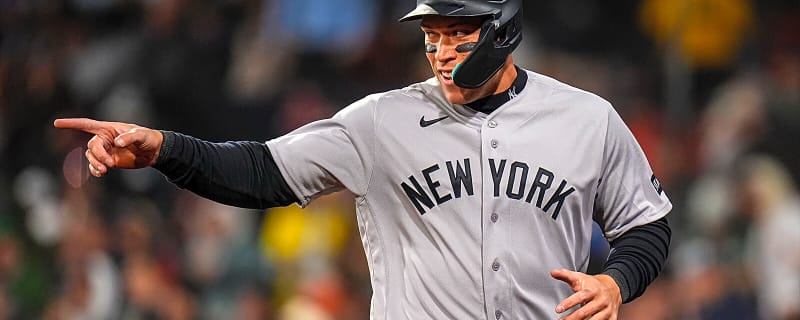Yankees players pitch management on historic jersey change