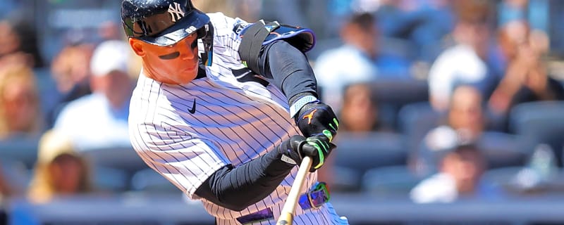 Aaron Judge, Juan Soto share a moment during Subway Series clash