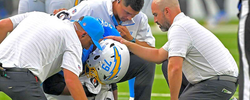 LA Chargers lose OT to troubling injury in MNF vs. Eagles