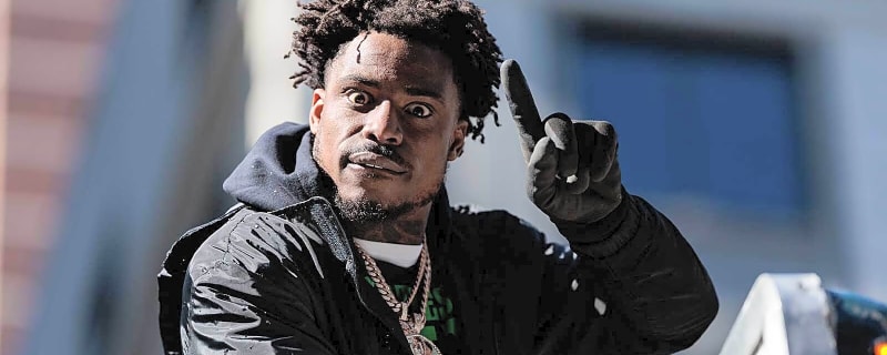 CJ Gardner-Johnson clowns the Eagles without saying a word