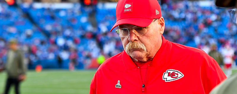 Chiefs suffer 4 defensive injuries in 5 plays vs. Chargers