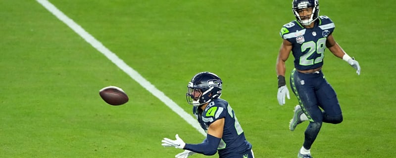 Seahawks new-look offense being on elite defense’s ‘a**’ to start training camp is a great sign