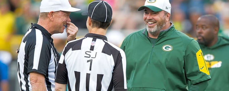 Steelers’ Mike McCarthy bites tongue on replacement referee conversation