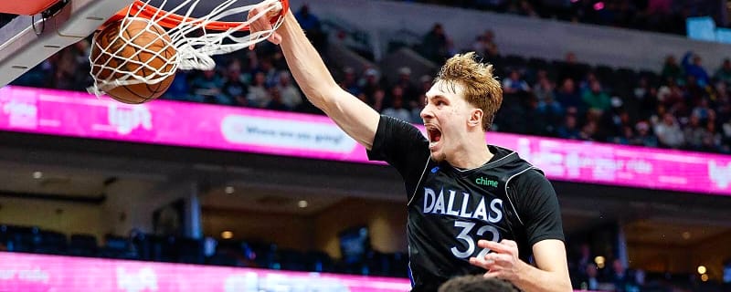 Mavericks’ Cooper Flagg monster slam dunk has American Airlines Center going wild