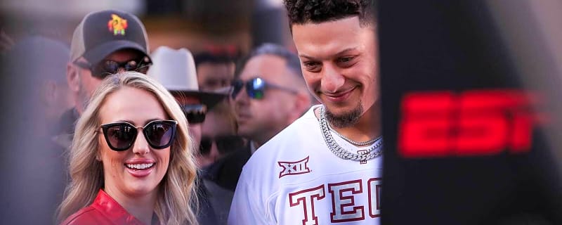 Chiefs’ Patrick Mahomes spotted brace-free during family Texas trip in Brittany Mahomes’ IG post