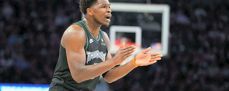 Timberwolves’ Anthony Edwards debuts new look while hooping with his dog Ant Jr.