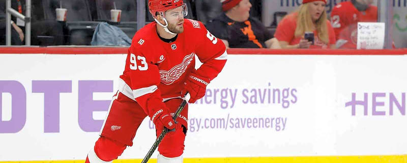 Red Wings’ Alex DeBrincat ‘should be on’ Team USA at Olympics, he says