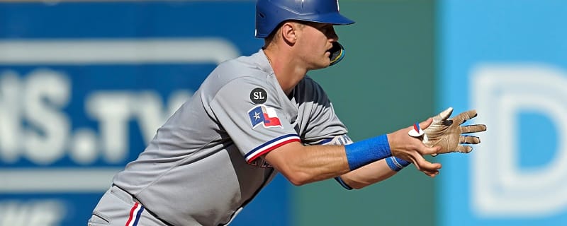 Rangers dealt 2 concerning updates early in spring training