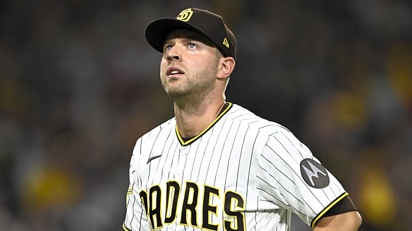 Padres' King declines player option, set to become free agent