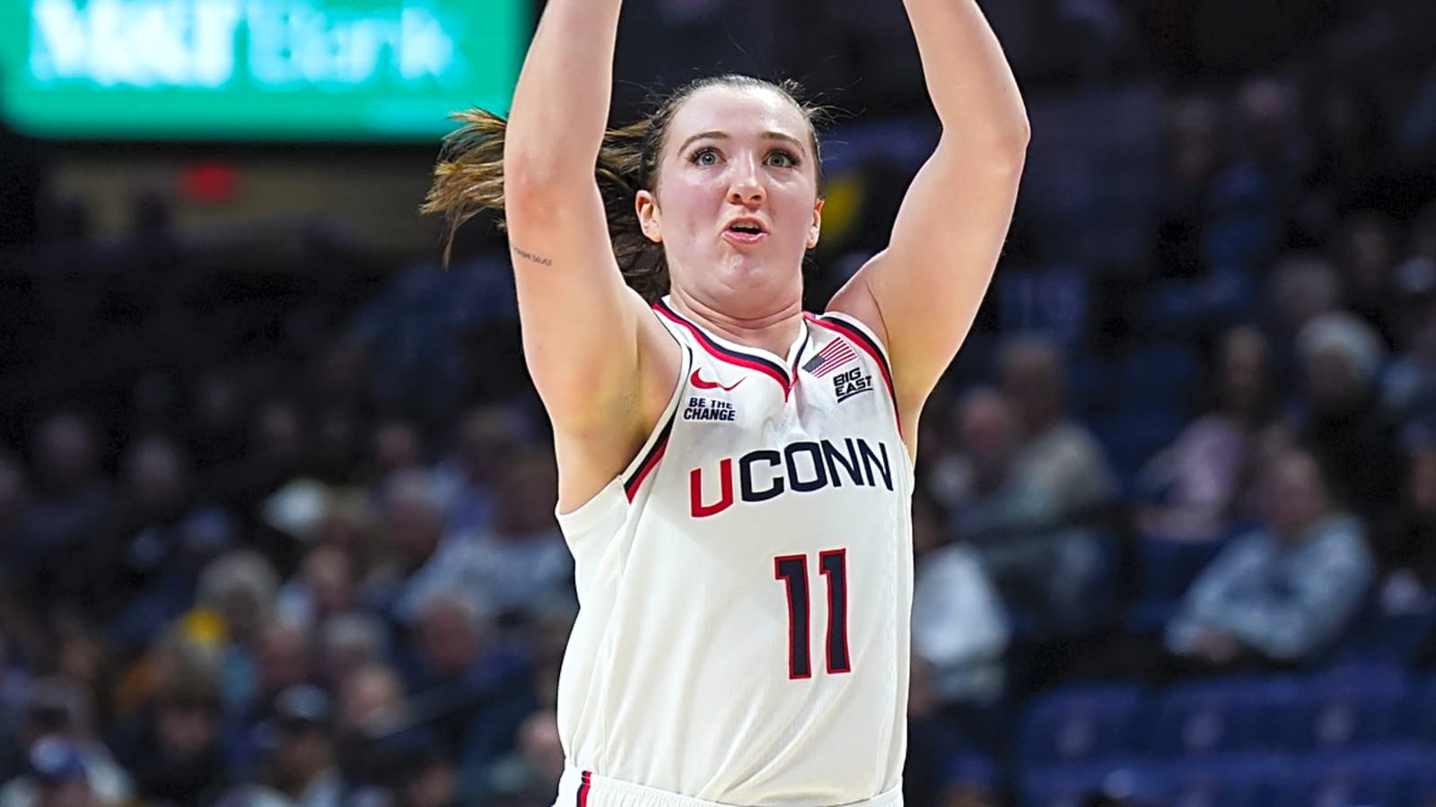Allie Ziebell leads No. 1 UConn women to latest rout