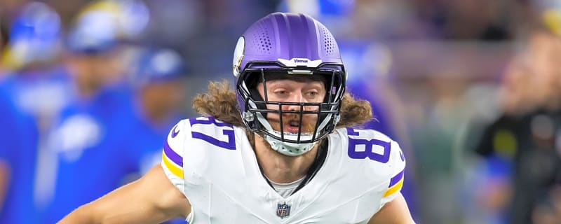 T.J. Hockenson shares what stands out about J.J. McCarthy