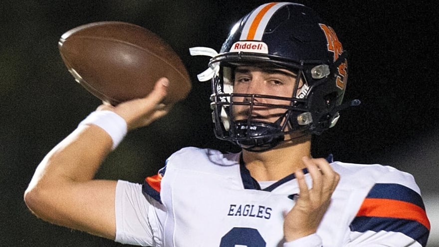 Nation’s No. 1 QB Has Four-Word Message for Georgia After 4-Star&#39;s Official Visit