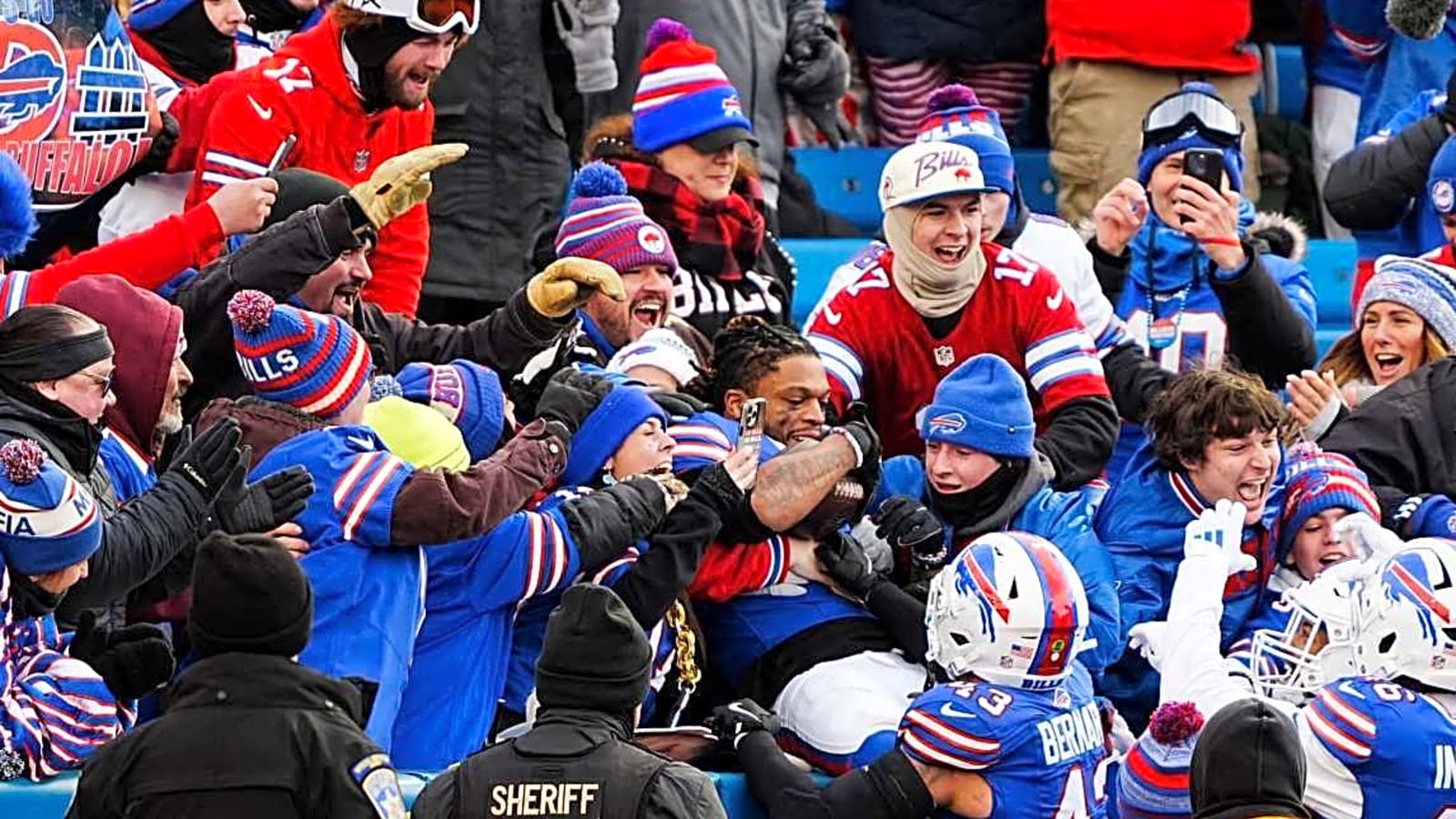 Grading The Signging: Bills bring back key piece on one-year deal, but his role is about to look a lot different