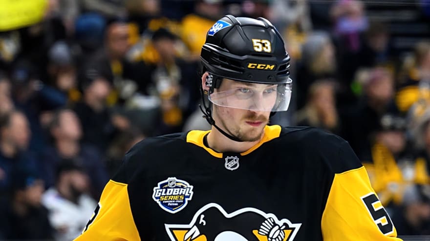 Leafs should address offensive needs with this Penguins forward