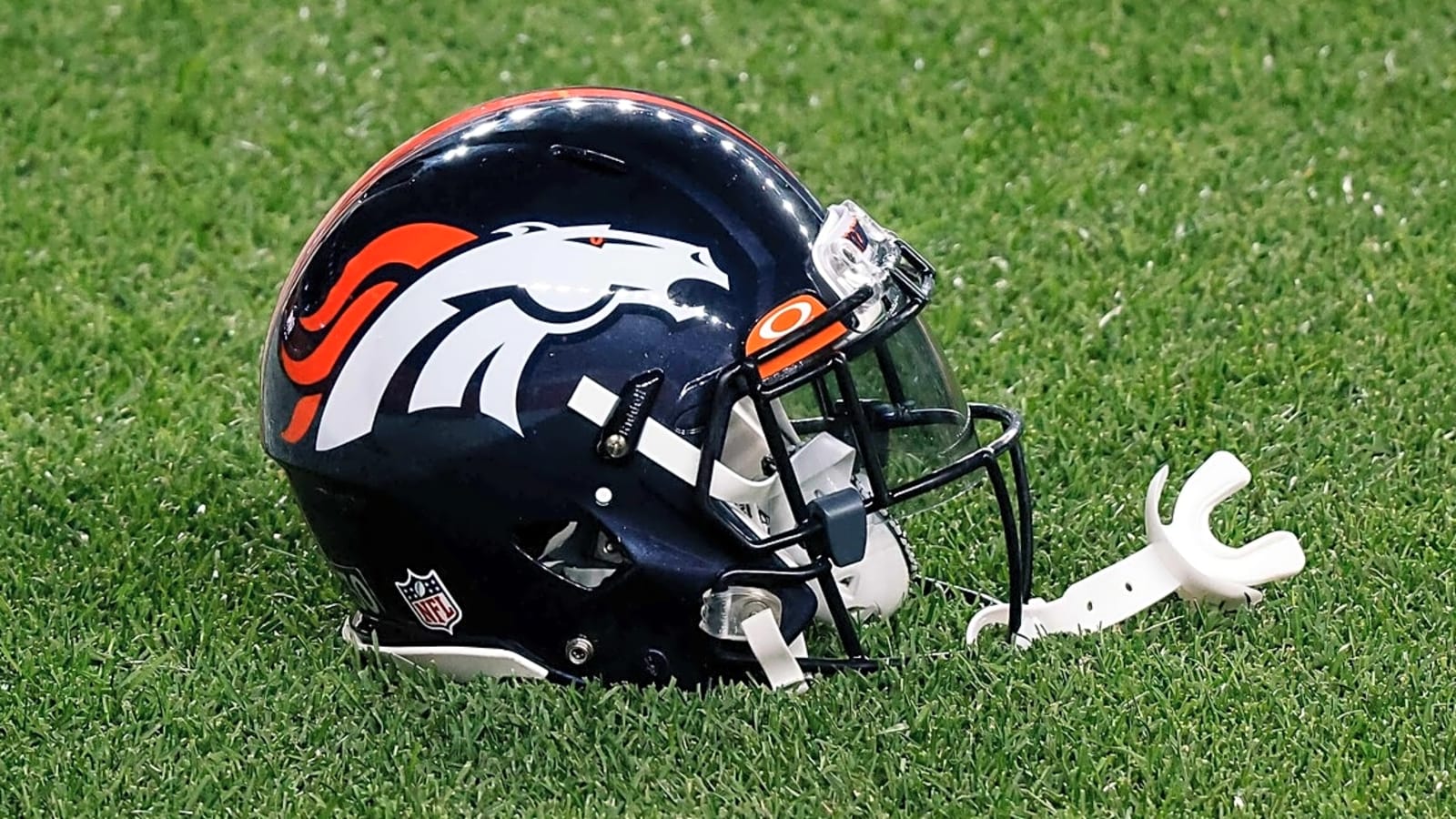 Legendary former Broncos WR Lionel Taylor dies at 89