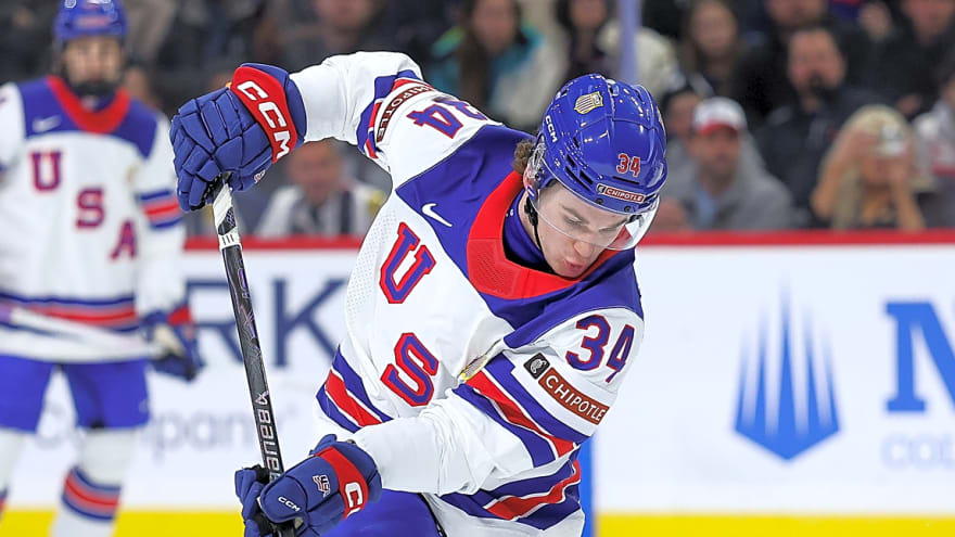 The Islanders should give Cole Eiserman time to develop