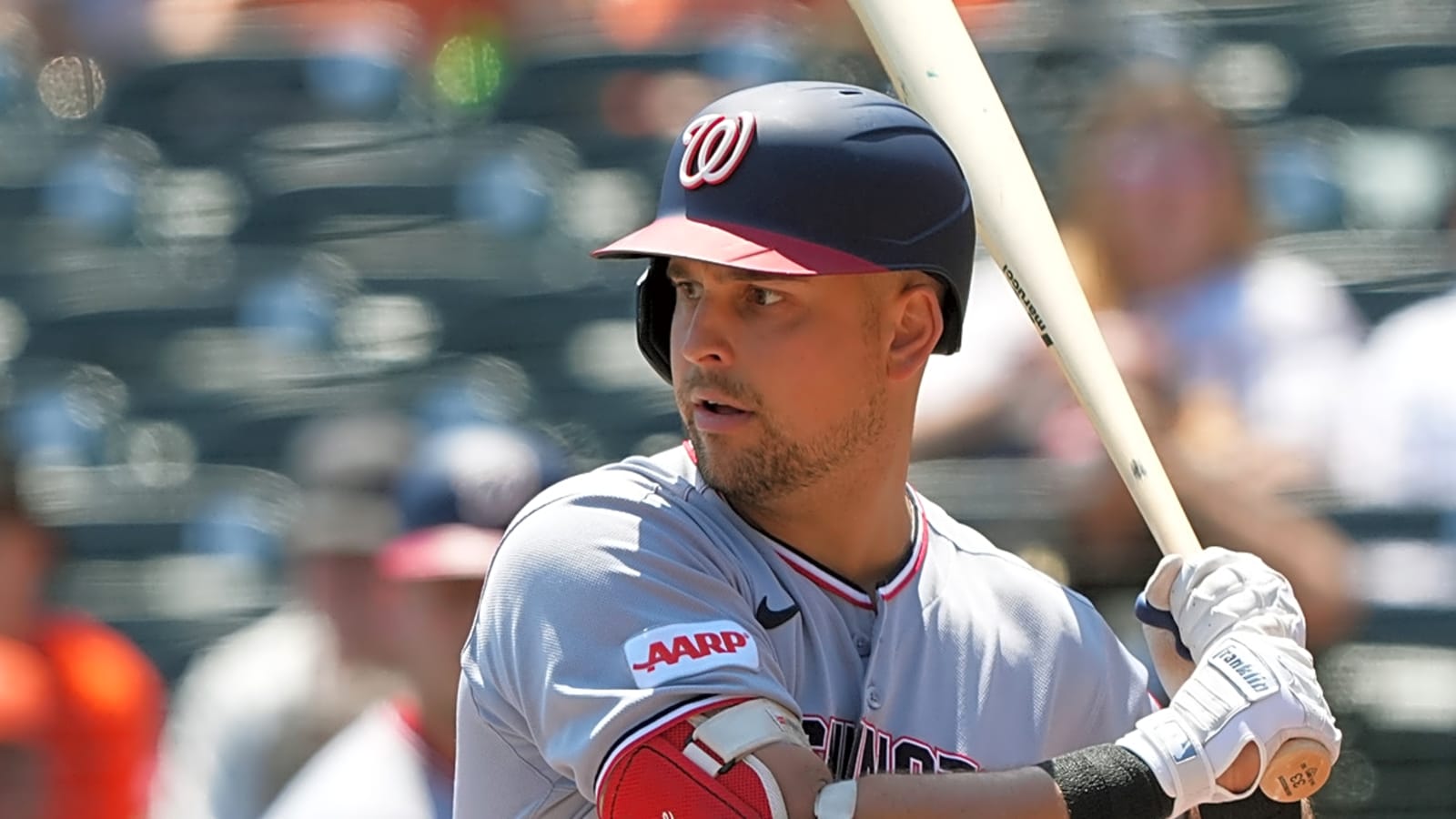 Cora opens up about what Lowe could bring to Red Sox