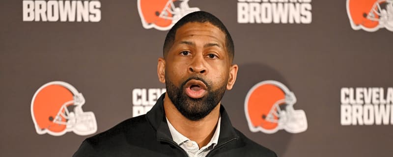 Browns GM discusses acquiring competition for Sanders, Watson