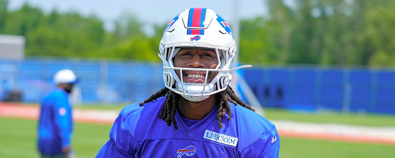 Should Bills still consider extending Pro Bowl RB despite training camp plans?