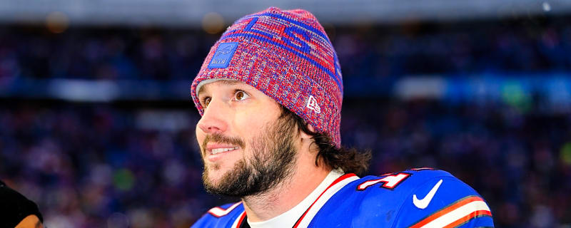 Josh Allen announces major news with wife Hailee Steinfeld