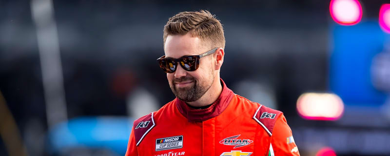 Ricky Stenhouse Jr. paces NASCAR Cup Series practice at Bristol