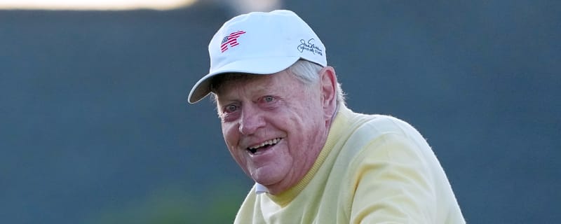 Nicklaus keeps sense of humor after wayward opening tee shot at Masters
