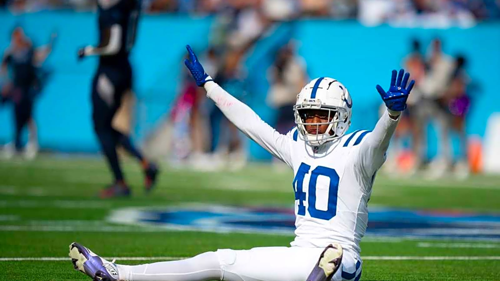 Key Colts Defensive Starter Suffered Non-Contact Injury During Tuesday’s Practice, Carted Off Field