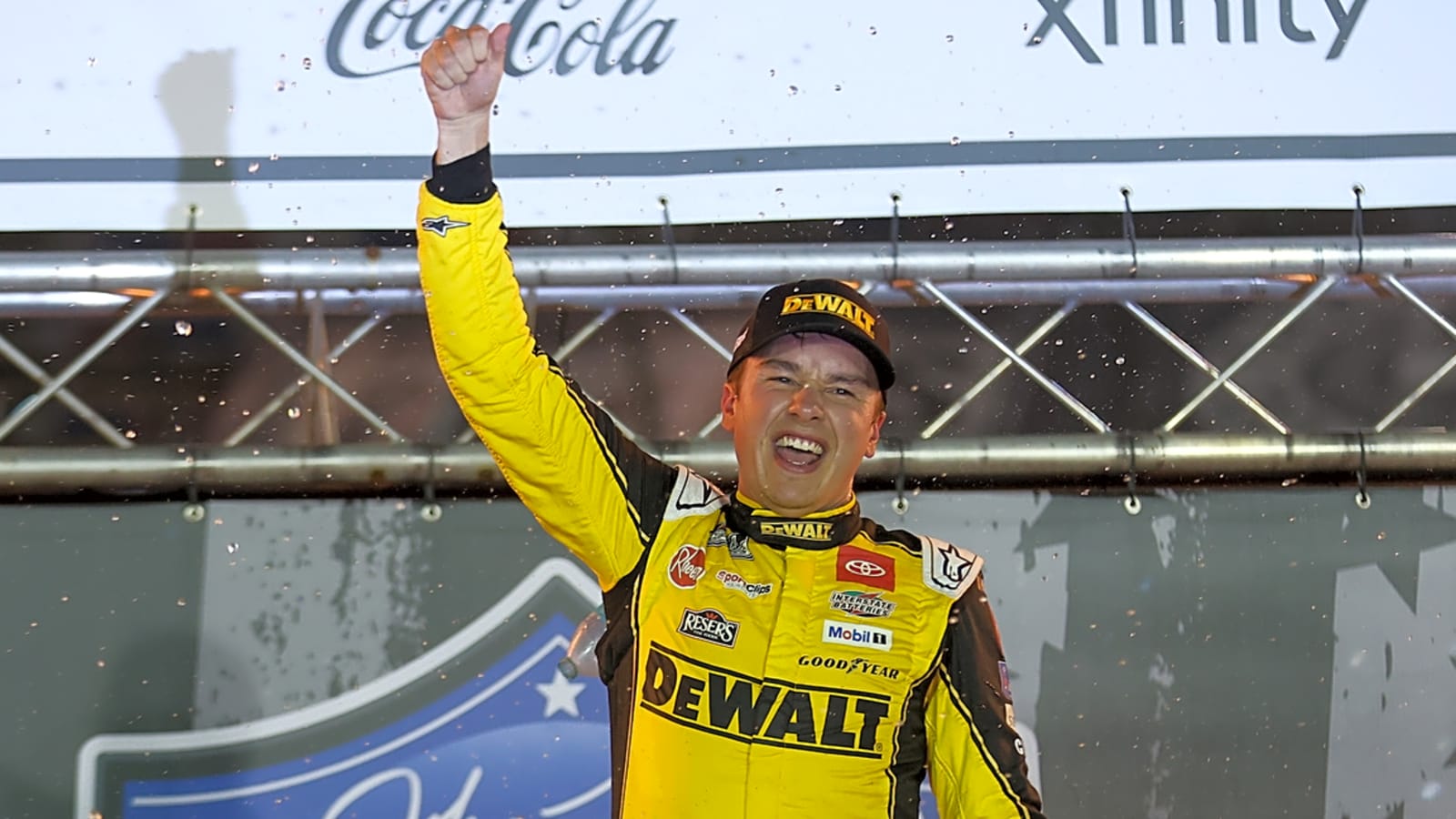 NASCAR Mobil 1 301 preview: Favorite, underdog, top storylines