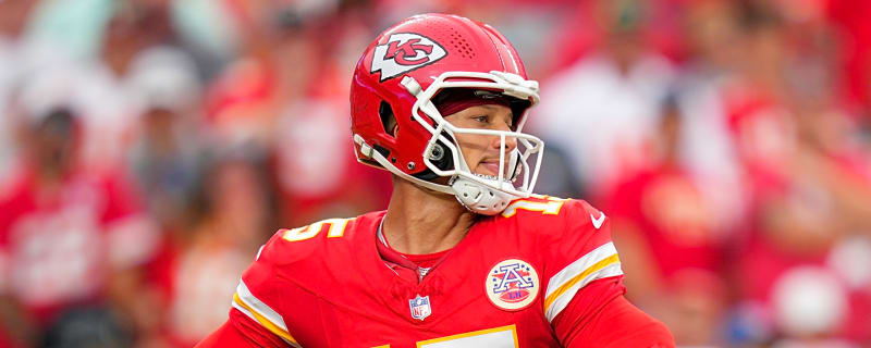 Patrick Mahomes benefited from weakest roughing the passer call