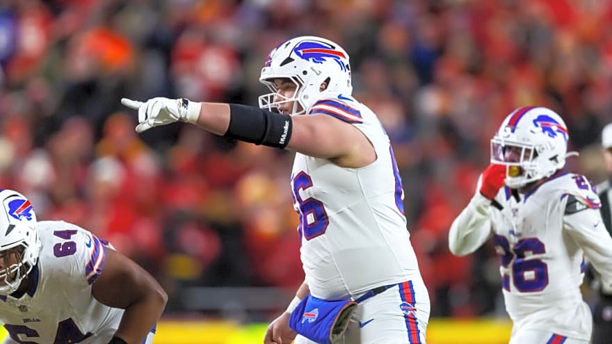 Commanders forced to pivot at critical position after top free agent target re-signs with current team