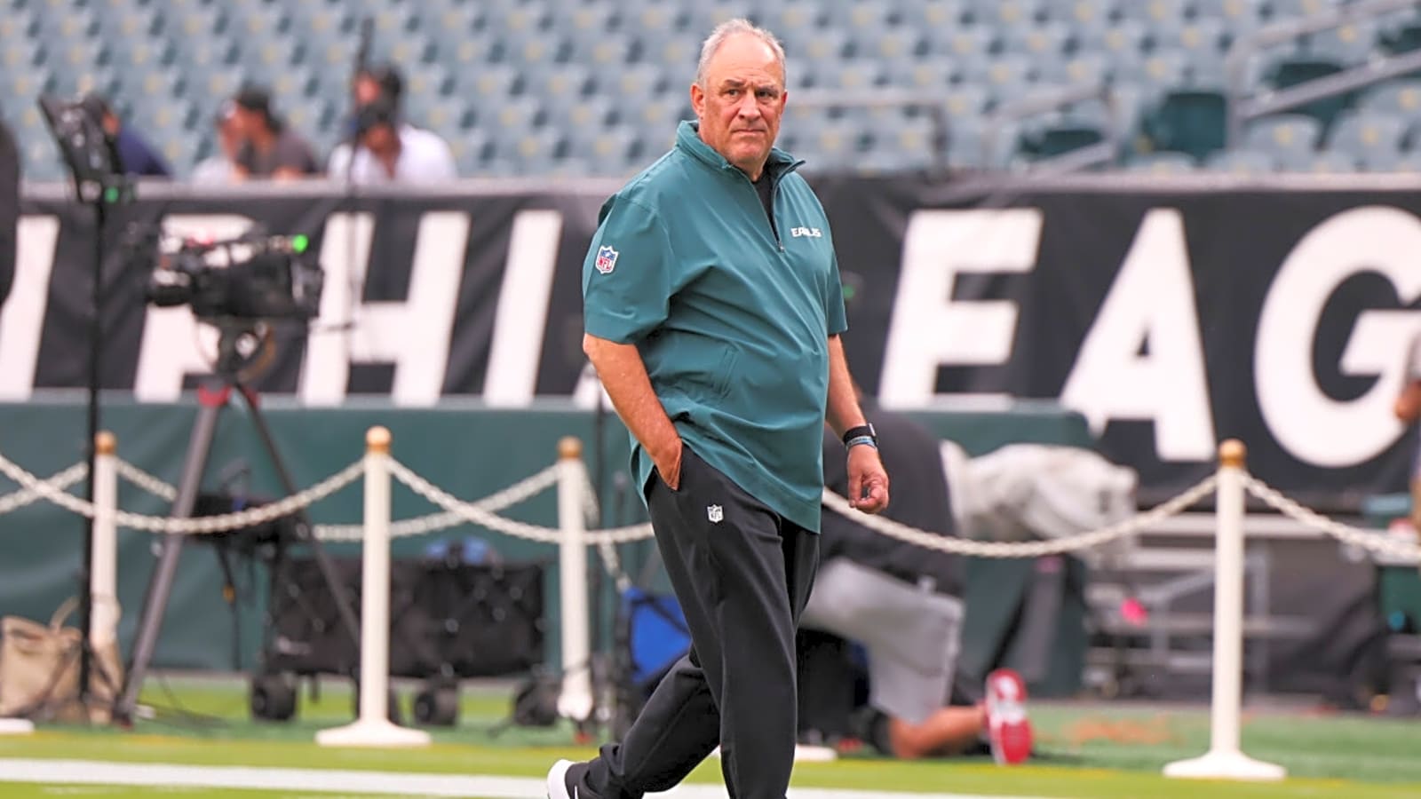Eagles DC Vic Fangio is the ultimate football guy following latest comment amid the Philadelphia heat