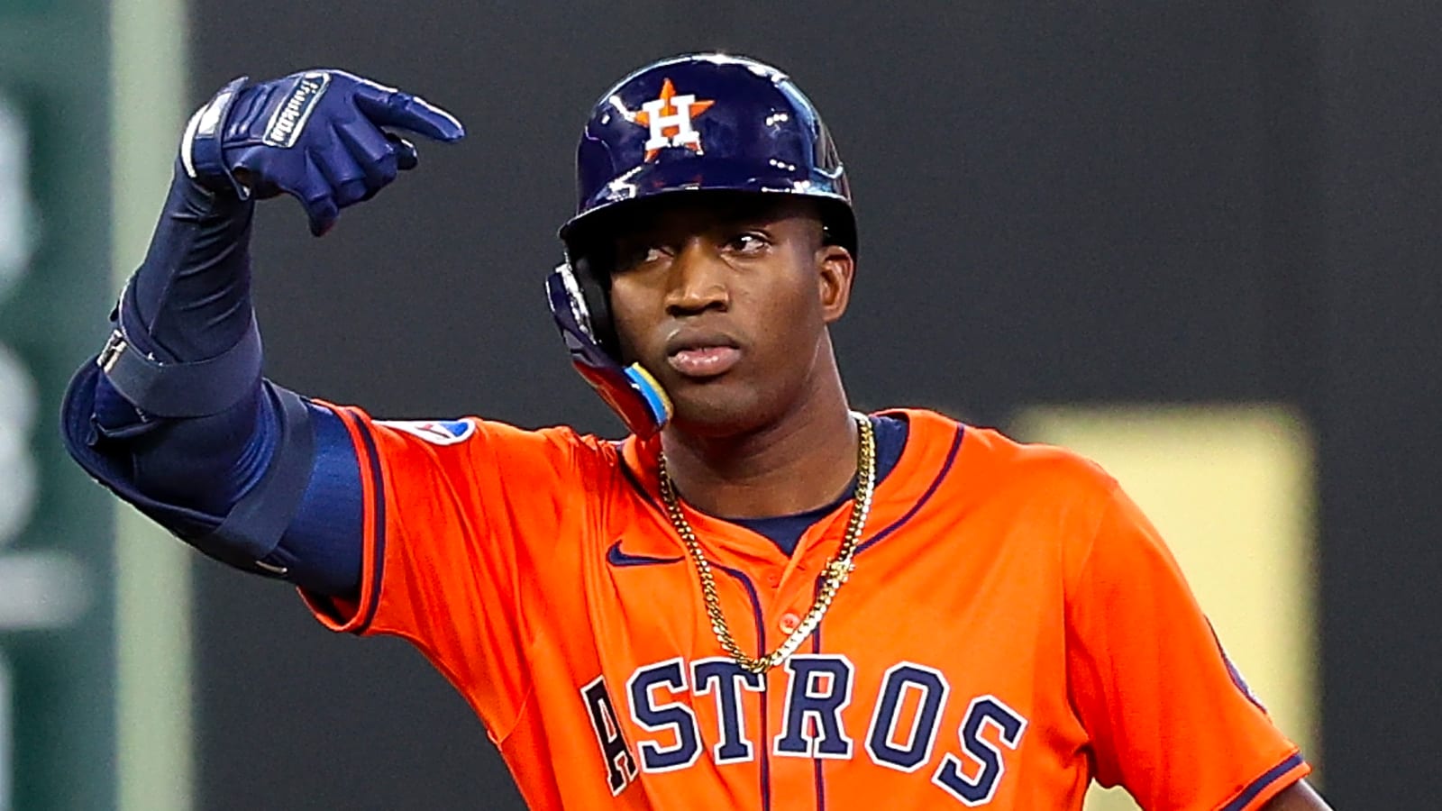 Blue Jays make savvy addition in trade with Astros