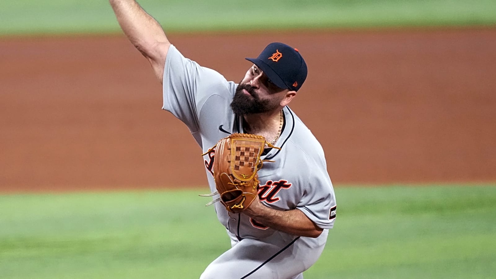 Pirates take low cost flier on Jose Urquidy