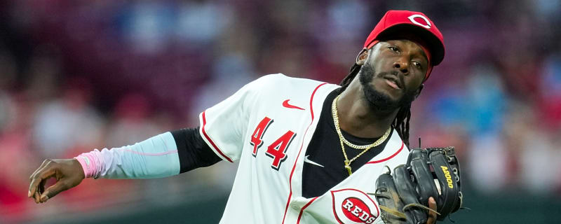 Elly De La Cruz’s sudden slump threatens Reds’ playoff push