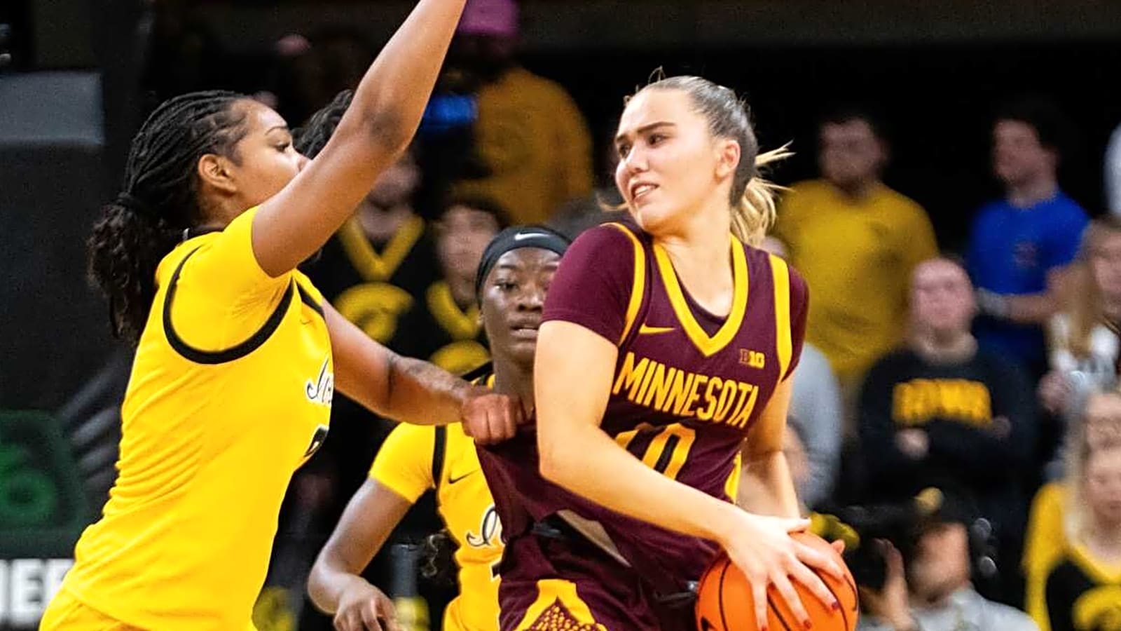 Five takeaways from AP Top 25 women's basketball poll
